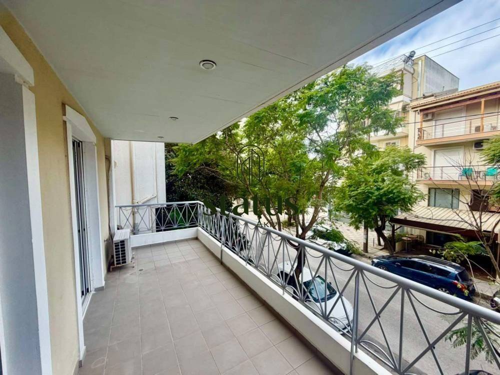 Θέα απο μπαλκόνι