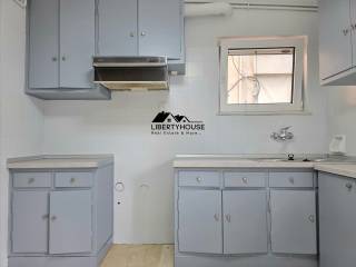 Me polloys apothekeytikoys choroys