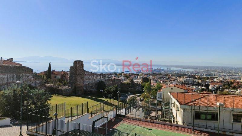 Θέα από μπαλκόνι