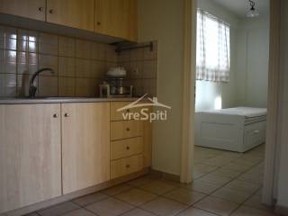 ΚΟΥΖΙΝΑ-ΧΩΡΟΣ ΚΑΘΙΣΤΙΚΟΥ-ΓΡΑΦΕΙΟΥ ΣΤΟ ΒΑΘΟΣ