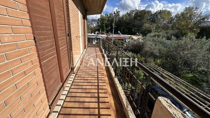 Θέα από μπαλκόνι