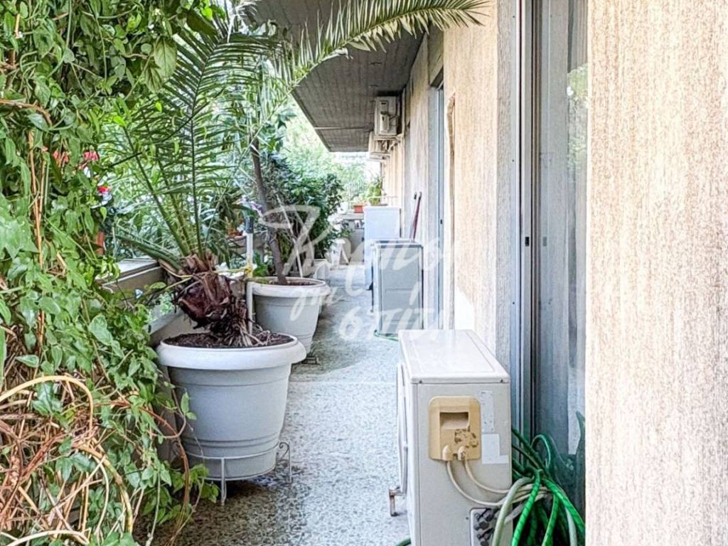 Aneto mpalkoni kata mekos toy diamerismatos.