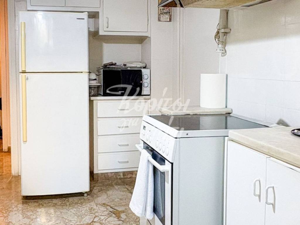 Leitoyrgike koyzina me apothekeytikoys choroys.