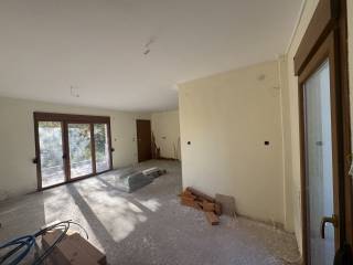 Σαλονοκουζίνα πρώτου ορόφου