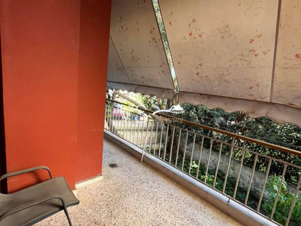 Θέα απο μπαλκόνι