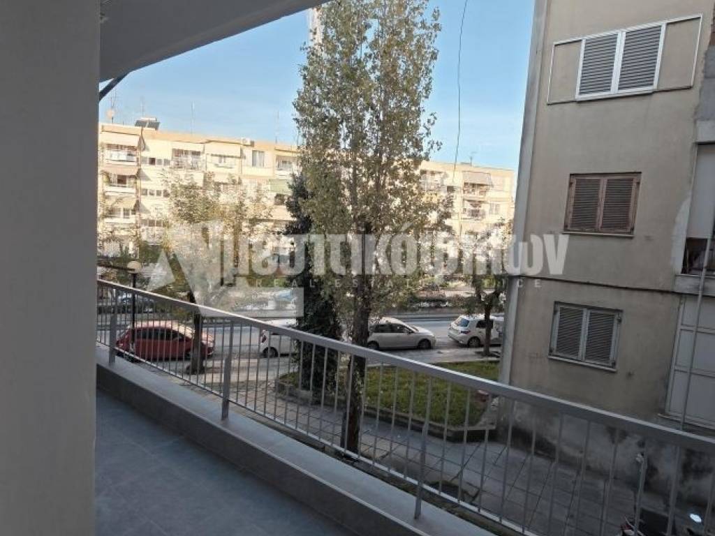 Θέα από μπαλκόνι