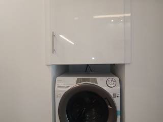 ANYPLACE MESITIKES YPERESIES