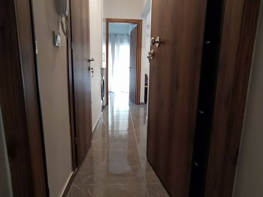 ANYPLACE MESITIKES YPERESIES