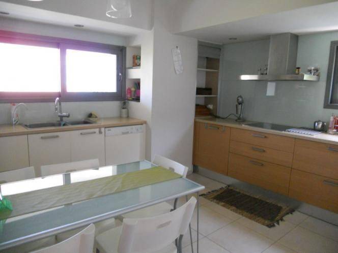 Βίλα με Πισινα προς Πώληση στην Αττική Παλαιά Φωκαία