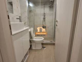 Χαριλάου, Γκαρσονιέρα