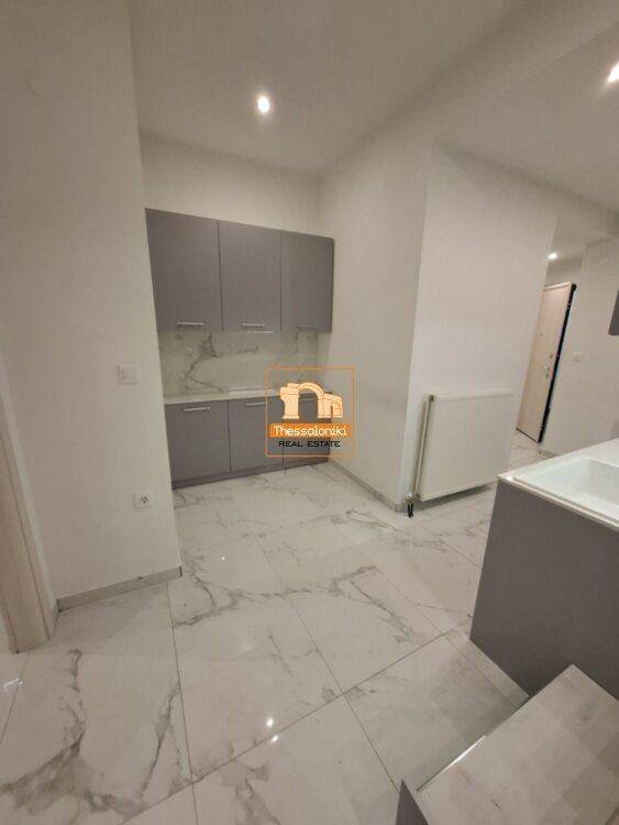 Χαριλάου, Γκαρσονιέρα