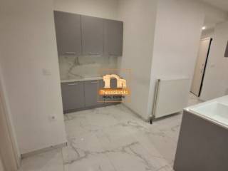 Χαριλάου, Γκαρσονιέρα