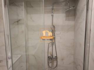 Χαριλάου, Γκαρσονιέρα