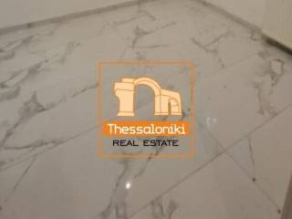 Χαριλάου, Γκαρσονιέρα