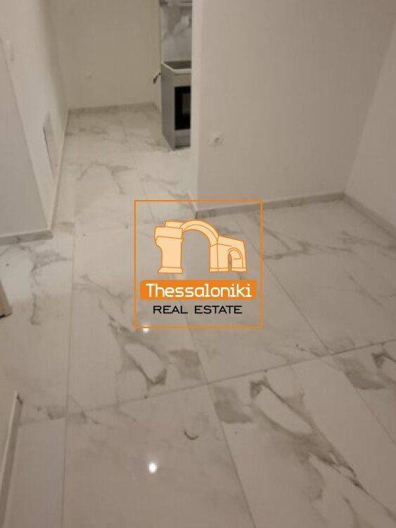 Χαριλάου, Γκαρσονιέρα