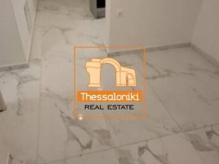 Χαριλάου, Γκαρσονιέρα