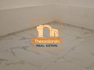 Χαριλάου, Γκαρσονιέρα