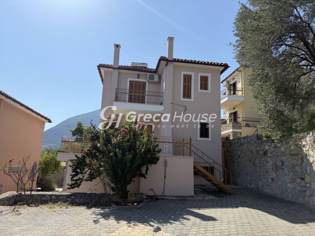 Παραθαλάσσια μονοκατοικία με θέα θάλαασα στην Επίδαυρο