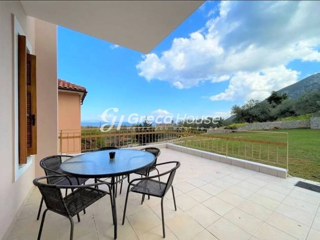 Παραθαλάσσια μονοκατοικία με θέα θάλαασα στην Επίδαυρο