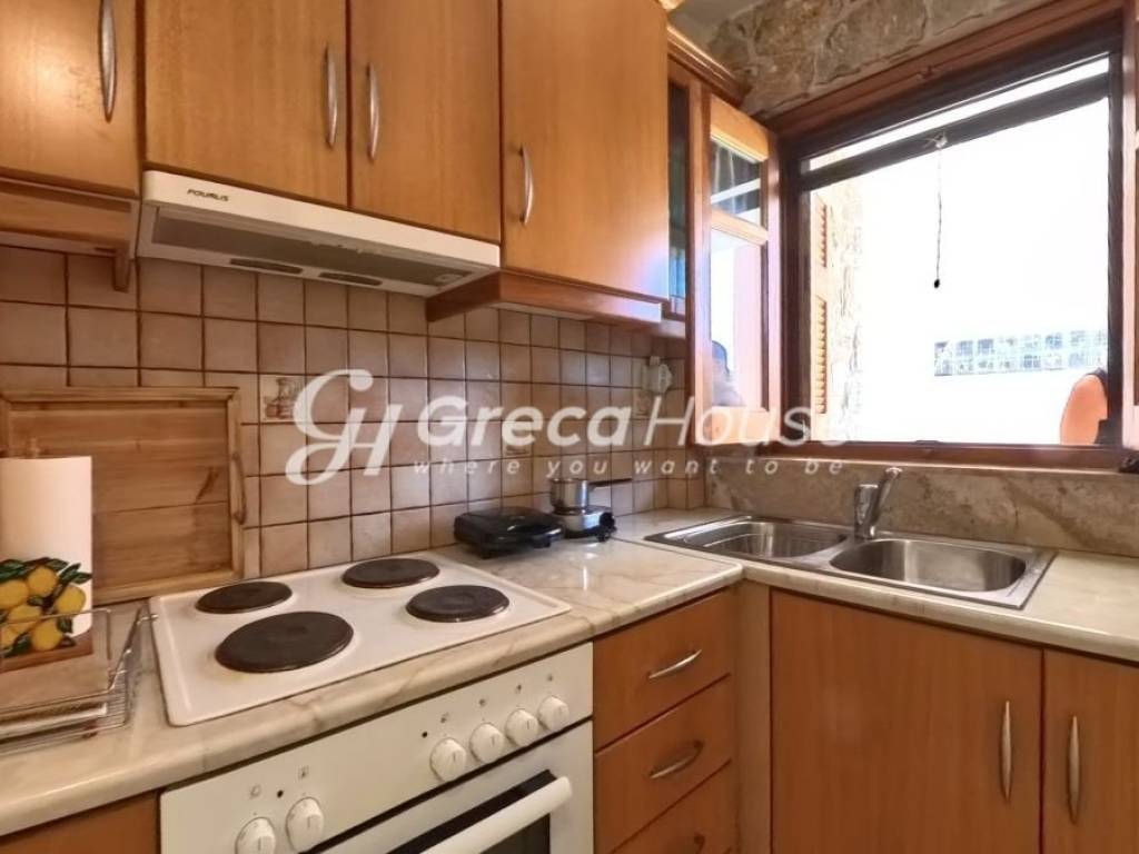 Παραθαλάσσια μονοκατοικία με θέα θάλαασα στην Επίδαυρο