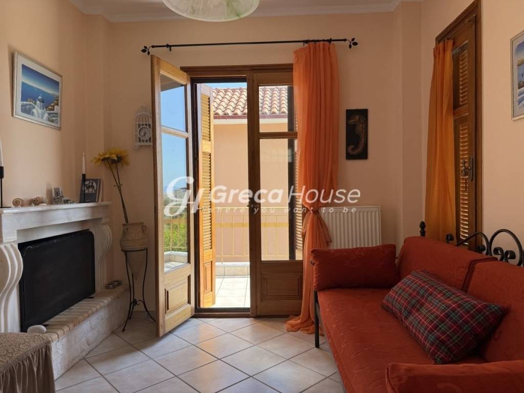 Παραθαλάσσια μονοκατοικία με θέα θάλαασα στην Επίδαυρο