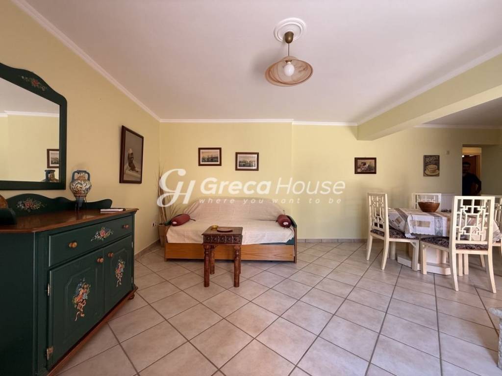 Παραθαλάσσια μονοκατοικία με θέα θάλαασα στην Επίδαυρο