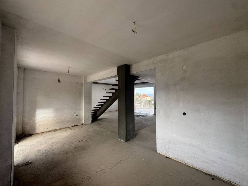 Saloni,koyzina protoy orophoy