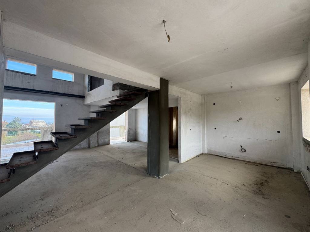 Saloni,koyzina protoy orophoy