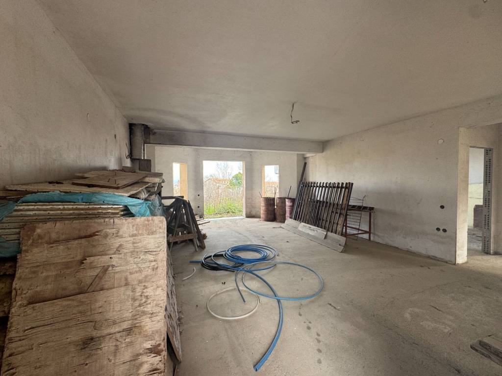 Saloni,koyzina isogeioy