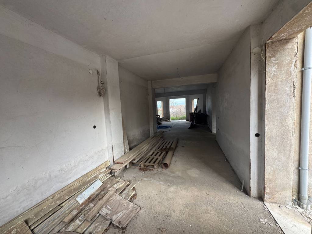 Saloni,koyzina isogeioy