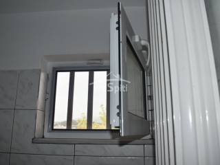 ΠΑΡΑΘΥΡΟ ΛΟΥΤΡΟΥ