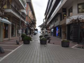 APOPSE EMPORIKOY KENTROY