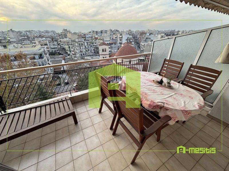 Θέα από μπαλκόνι