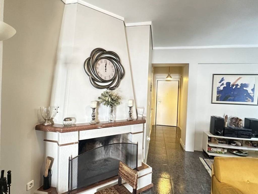 Forumland Real Estate, Σαλόνι με τζάκι