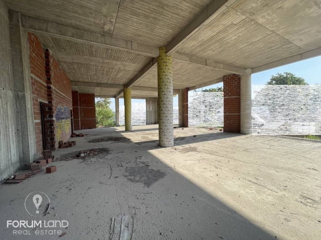 Forumland Real Estate, Κτίριο 1.400τ.μ.