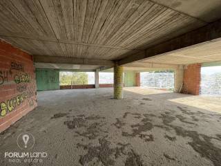 Forumland Real Estate, Κτίριο 1.400τ.μ.