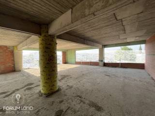 Forumland Real Estate, Κτίριο 1.400τ.μ.