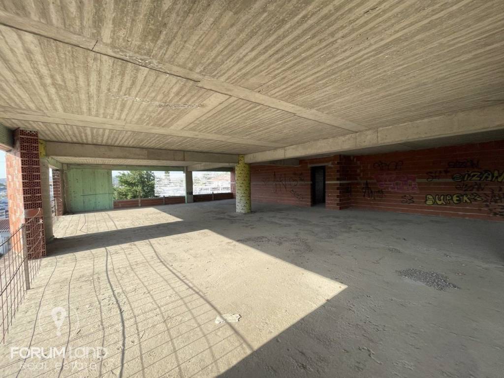 Forumland Real Estate, Κτίριο 1.400τ.μ.