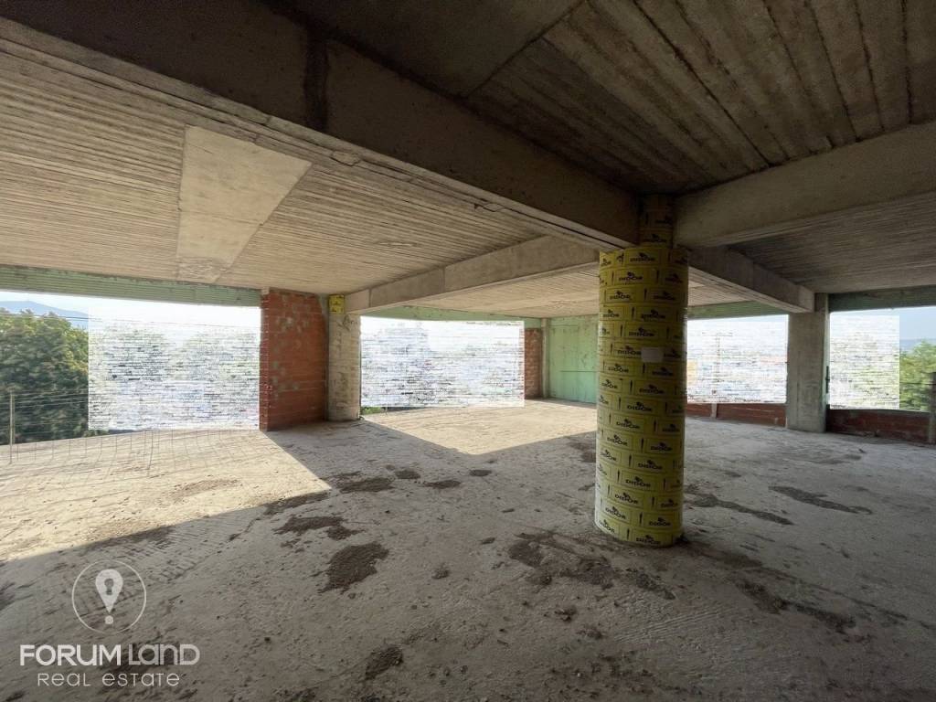 Forumland Real Estate, Κτίριο 1.400τ.μ.