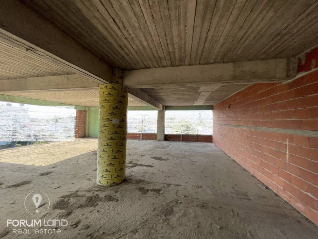 Forumland Real Estate, Κτίριο 1.400τ.μ.