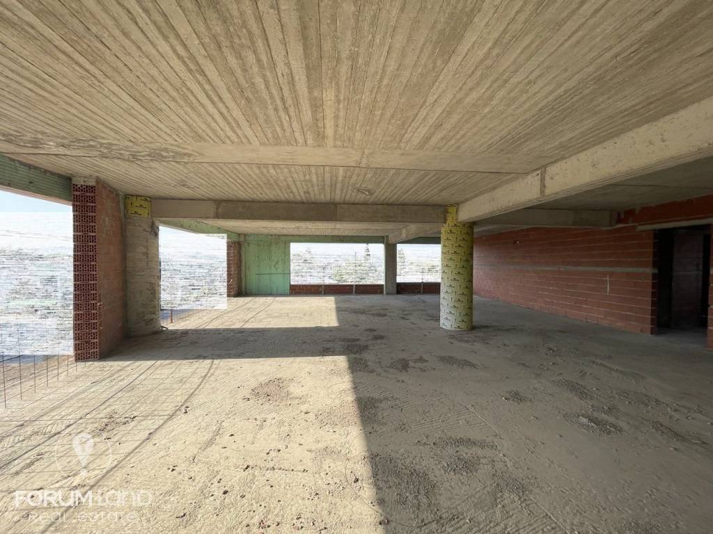 Forumland Real Estate, Κτίριο 1.400τ.μ.