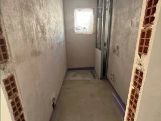 Forumland Real Estate, Μπάνιο