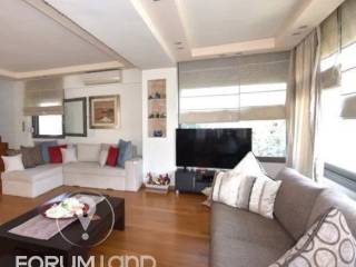 Forumland Real Estate, Σαλόνι