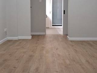 Από το καθιστικό.