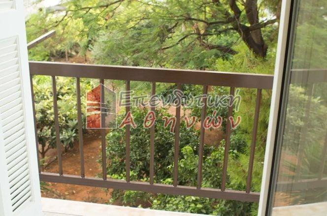 Θέα από μπαλκόνι