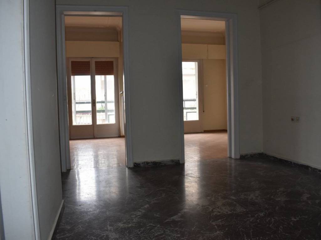 ΕΣΩΤΕΡΙΚΗ ΑΠΟΨΗ ΤΟΥ ΔΙΑΜΕΡΙΣΜΑΤΟΣ