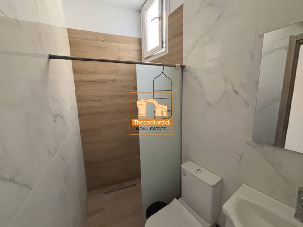 Πλ. Δημοκρατίας, Γκαρσονιέρα, 42 τ.μ.