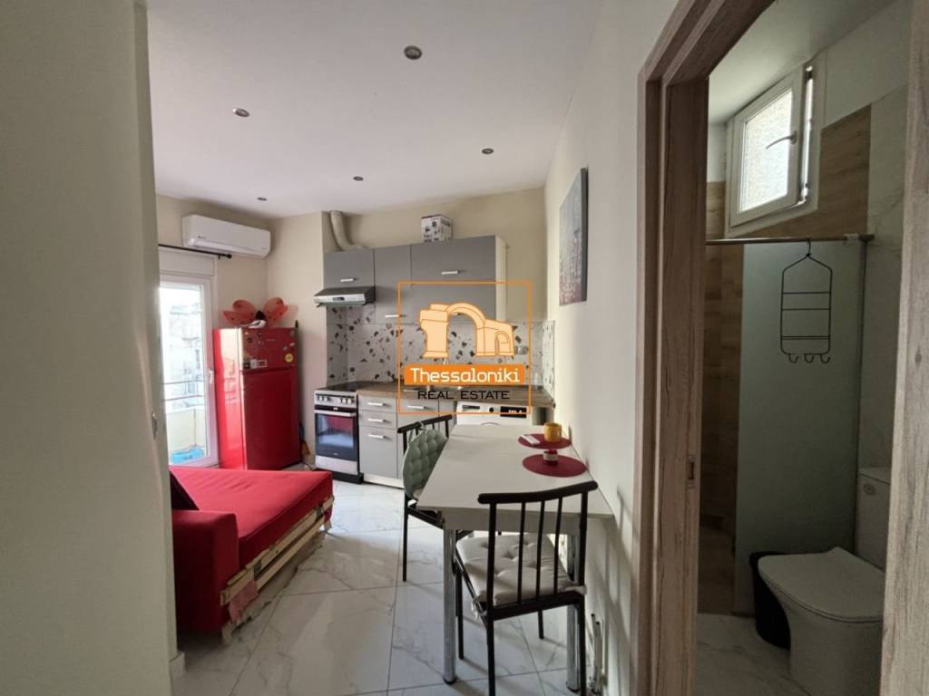 Πλ. Δημοκρατίας, Γκαρσονιέρα, 42 τ.μ.