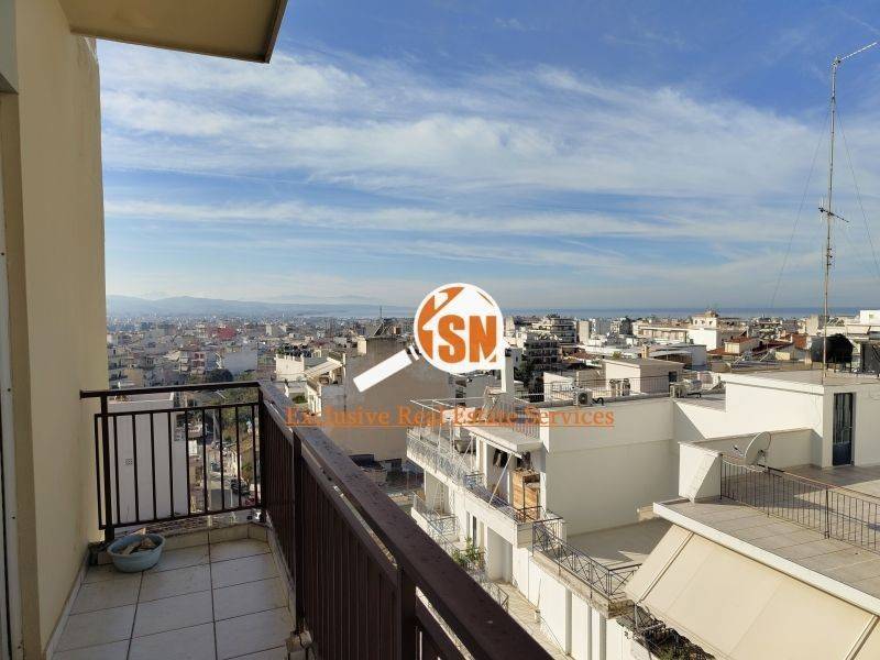 Θέα από μπαλκόνι