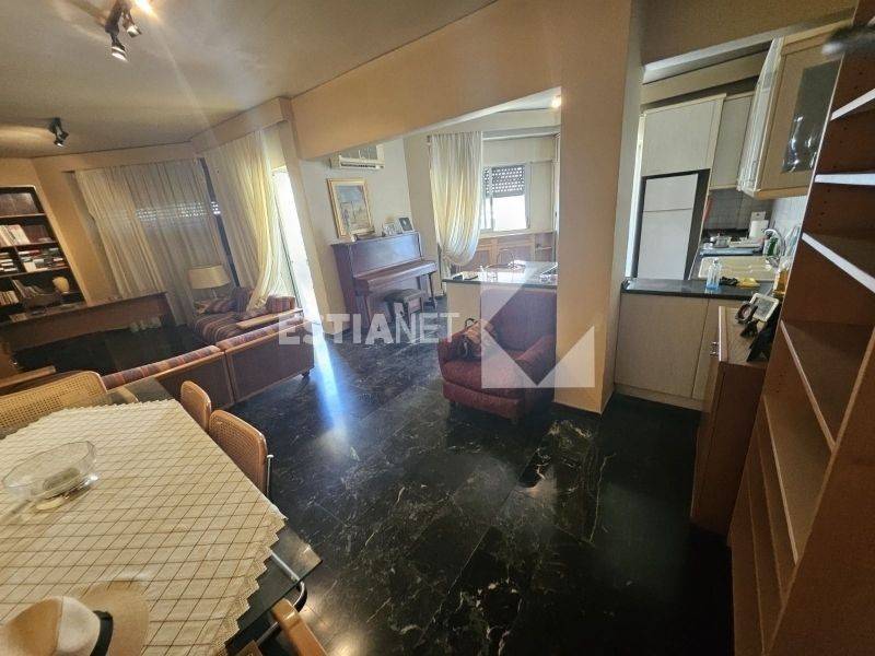 Σαλοκουζίνα